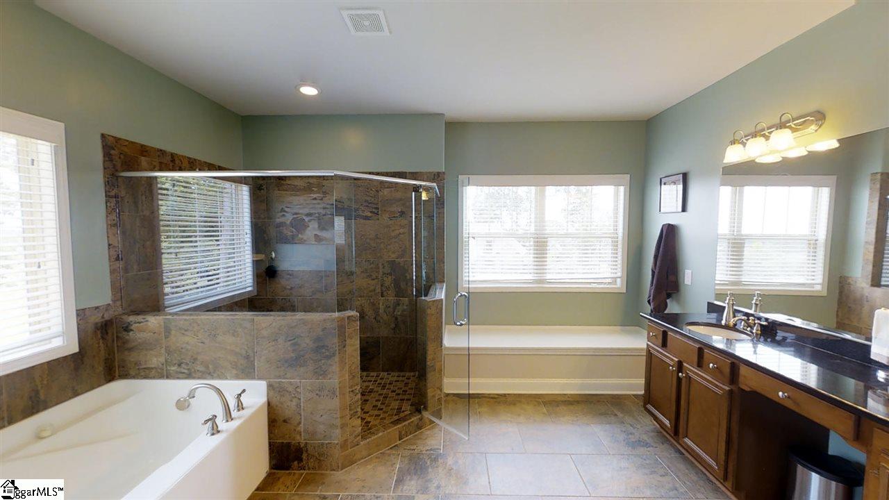 112 Ariel Way Easley, SC 29642 - Photo 21 of 36 Gallery Image 21