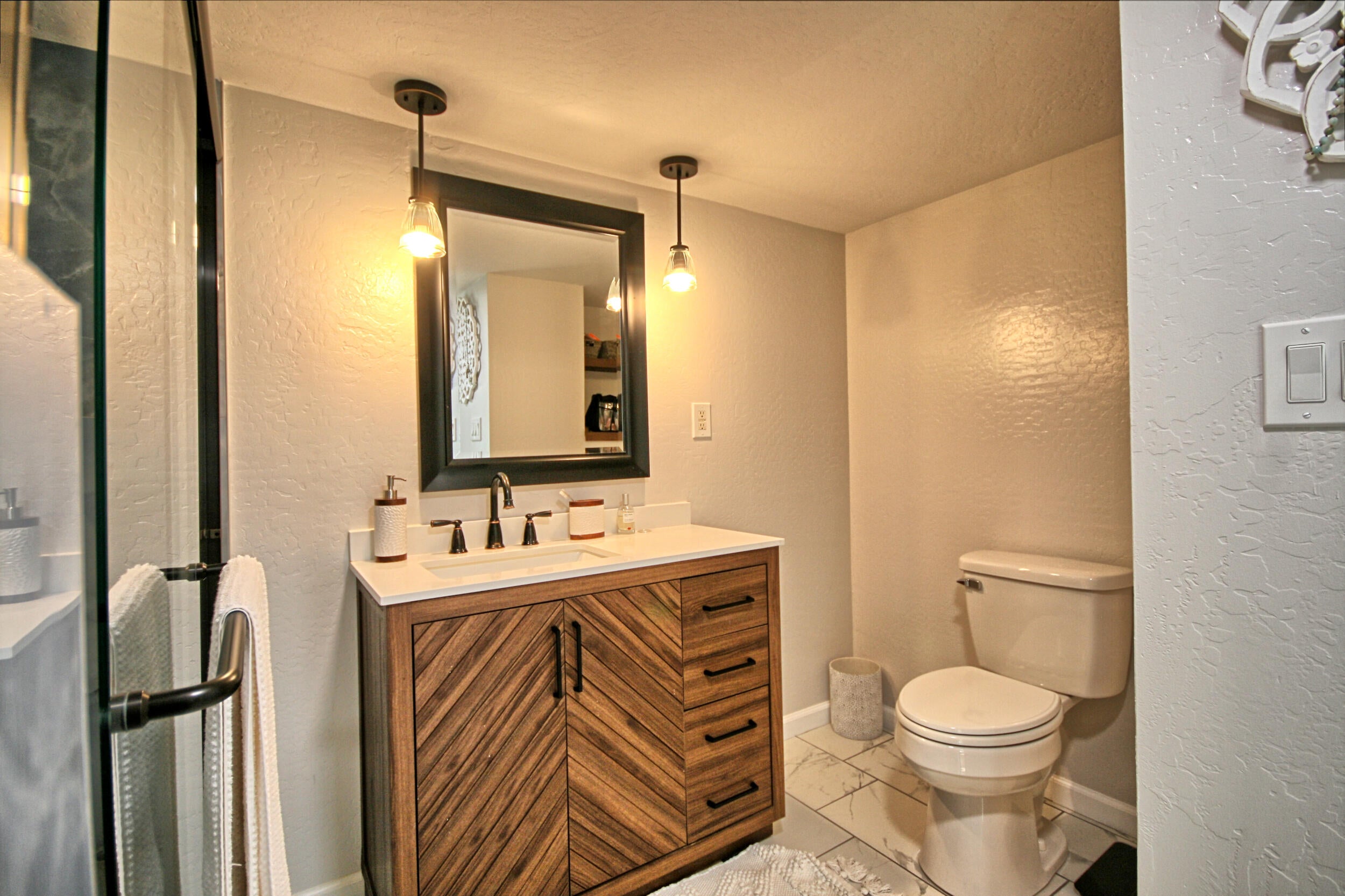 5355 Coleman Creek Road Medford, OR 97501 - Photo 26 of 76 primary bath