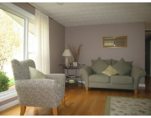 23 Amy Road Framingham, MA 01701 - Photo 7 of 14