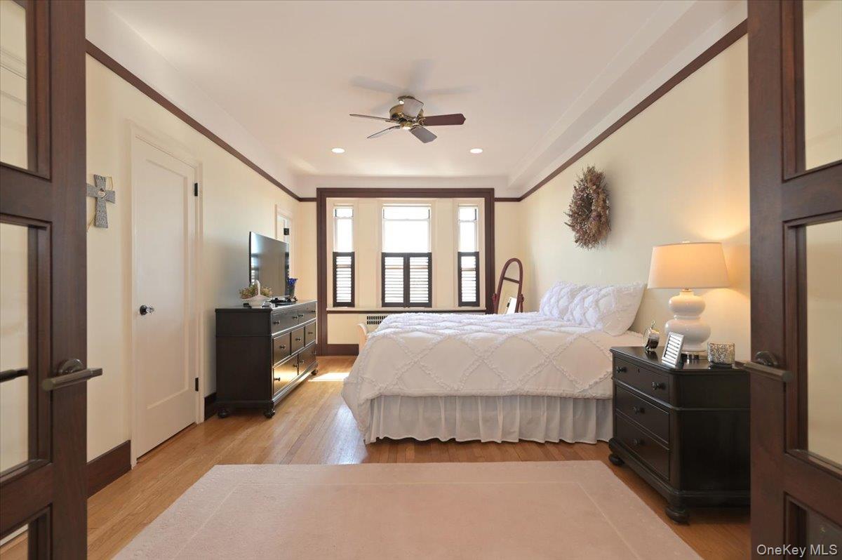 8 Barstow Road, Unit 7C Great Neck, NY 11021 - Photo 8 of 39 Bedroom
