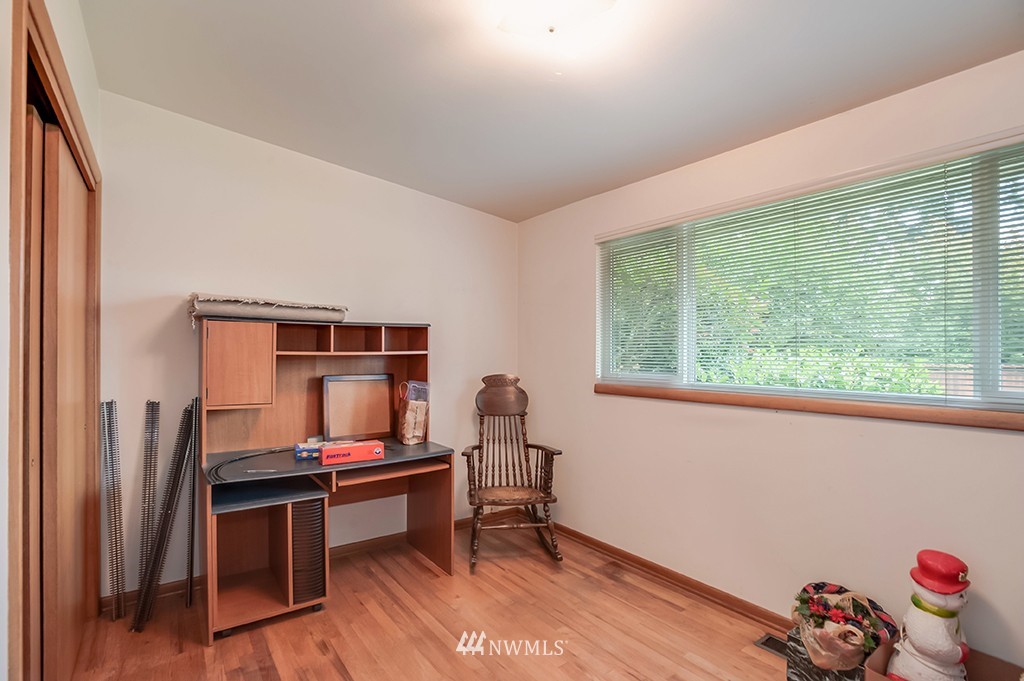 9050 Northeast 178th Street Bothell, WA 98011 - Photo 8 of 11 Gallery Image 8