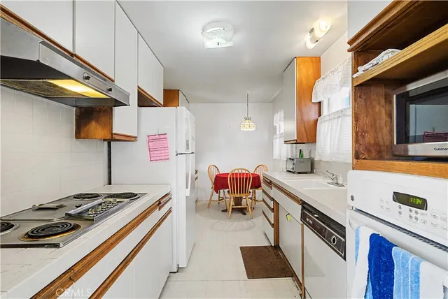 $3,250,000 | 628 13th Street, Manhattan Beach, CA 90266