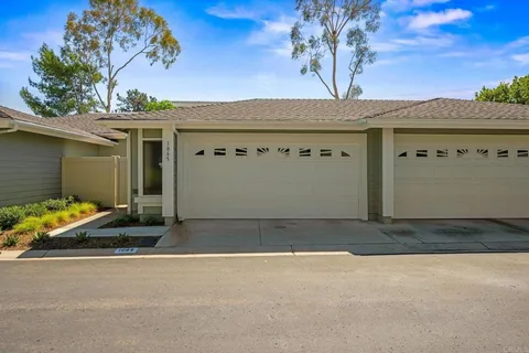 $700,000 | 1065 Brewley Lane, Vista, CA 92081