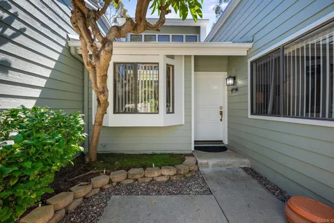 $700,000 | 1065 Brewley Lane, Vista, CA 92081