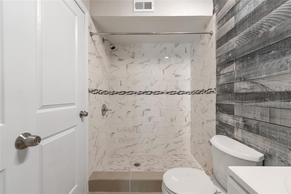 4304 Middlebrook Road, Unit 4304 Orlando, FL 32811 - Photo 14 of 29 Gallery Image 14