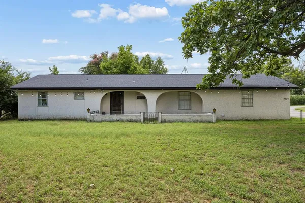 $425,000 | 7971 Peden Road, Azle, TX 76020