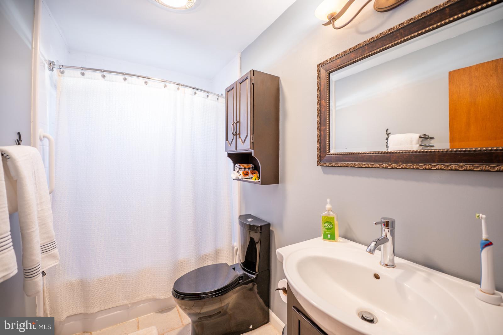 111 Midway Road Phoenixville, PA 19460 - Photo 25 of 77 Bathroom