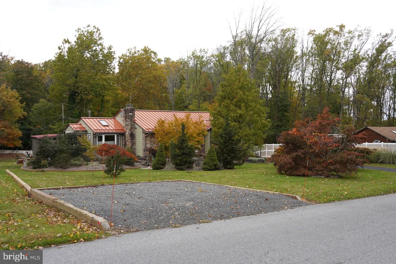 111 Midway Road Phoenixville, PA 19460 - Photo 5 of 77 Front