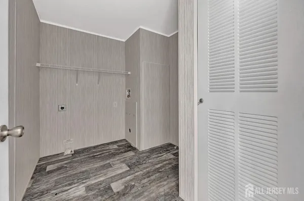 $99,000 | 2505 Woodbridge Avenue, Unit 19L, Edison, NJ 08817