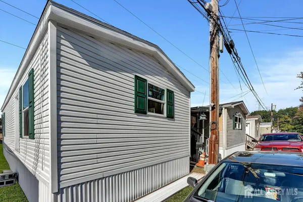 $99,000 | 2505 Woodbridge Avenue, Unit 19L, Edison, NJ 08817