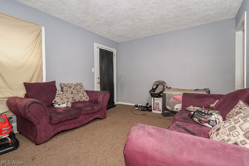 4326 Redding Road Cleveland, OH 44109 - Photo 5 of 33