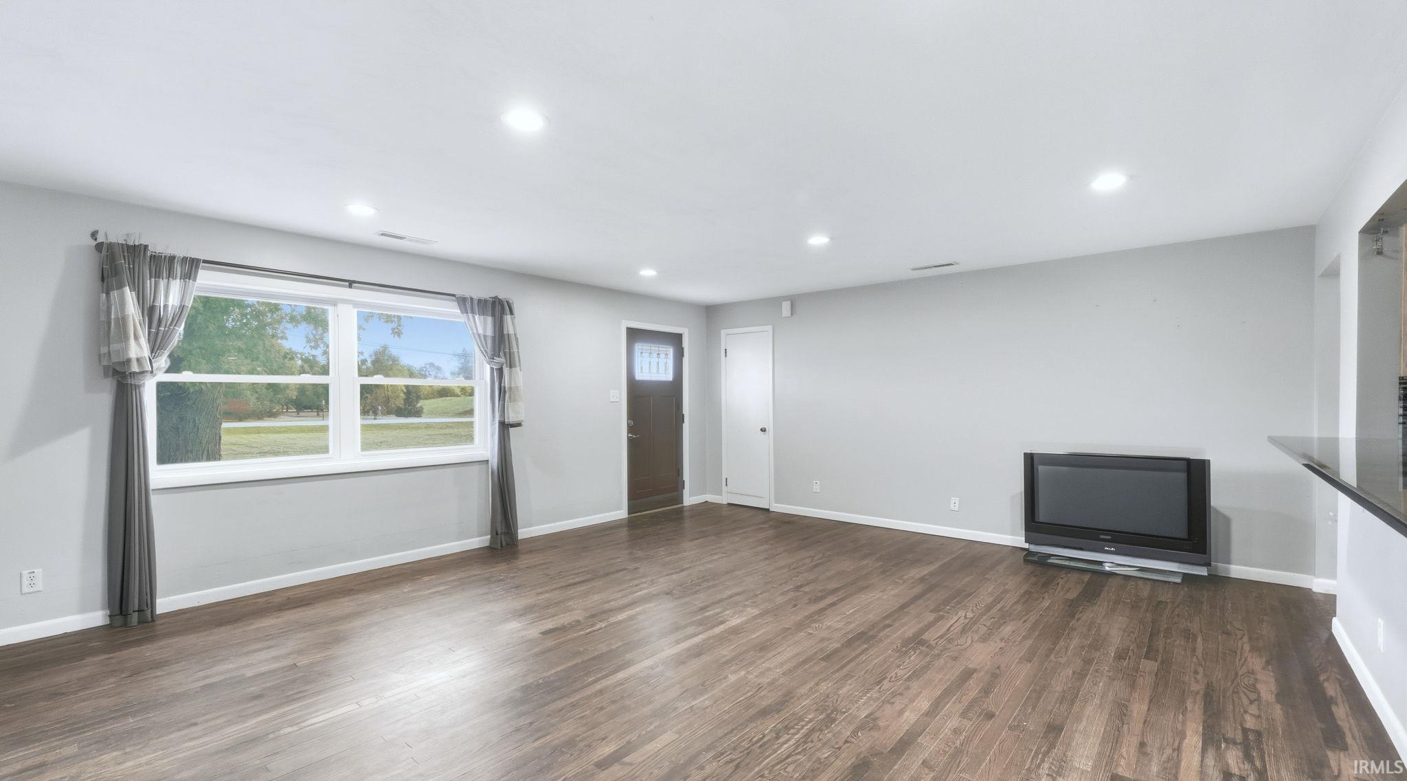 14505 Coldwater Road Fort Wayne, IN 46845 - Photo 17 of 36 Gallery Image 17