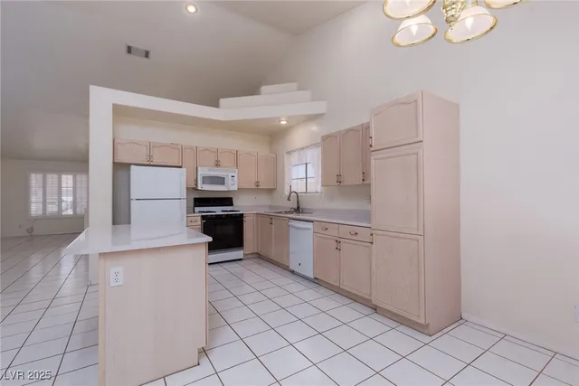 $2,100 | 185 Laguna Landing Drive, Henderson, NV 89002