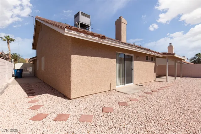 $2,100 | 185 Laguna Landing Drive, Henderson, NV 89002