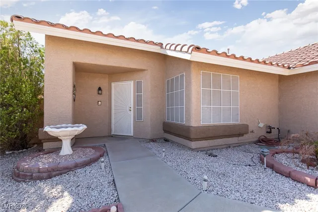 $2,100 | 185 Laguna Landing Drive, Henderson, NV 89002