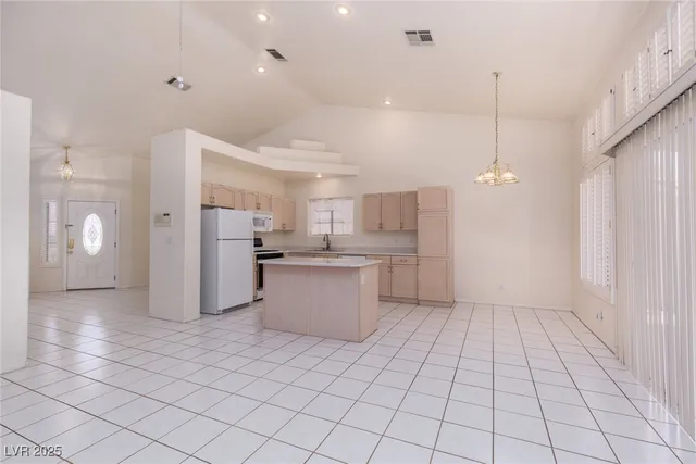 $2,100 | 185 Laguna Landing Drive, Henderson, NV 89002