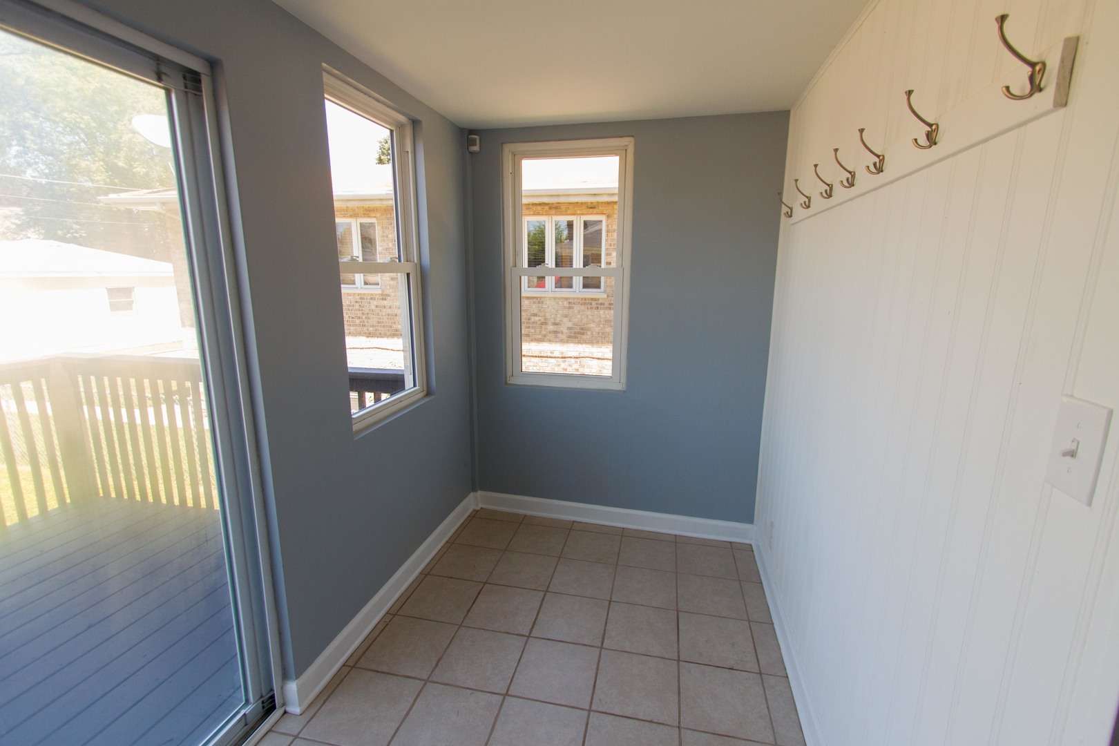6519 28th Street Berwyn, IL 60402 - Photo 12 of 28 a view of an entryway with a window