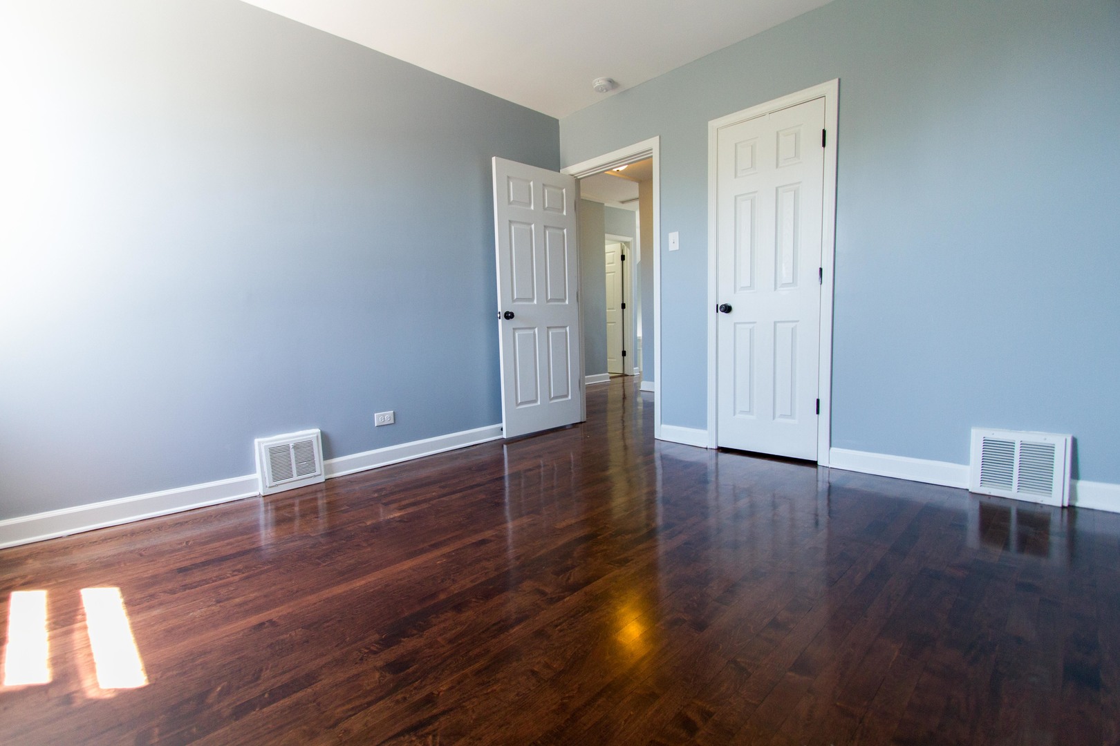 6519 28th Street Berwyn, IL 60402 - Photo 17 of 28 a view of room with hardwood floor