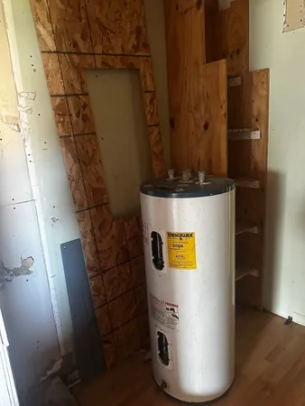 $35,900 | 415 South Park Street, Sesser, IL 62884