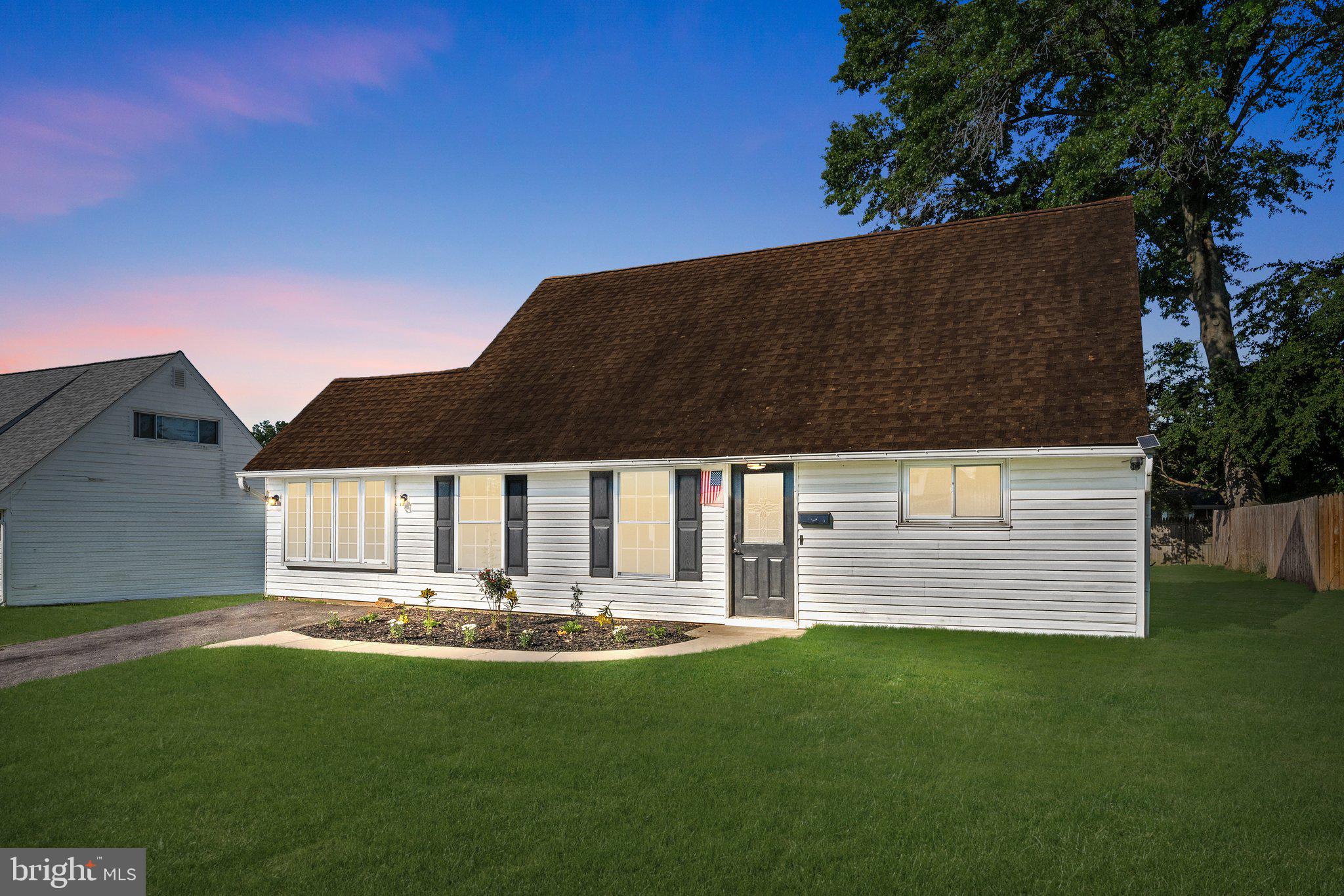 11 Honey Locust Road Levittown, PA 19056 - Photo 1 of 49 Gallery Image 1
