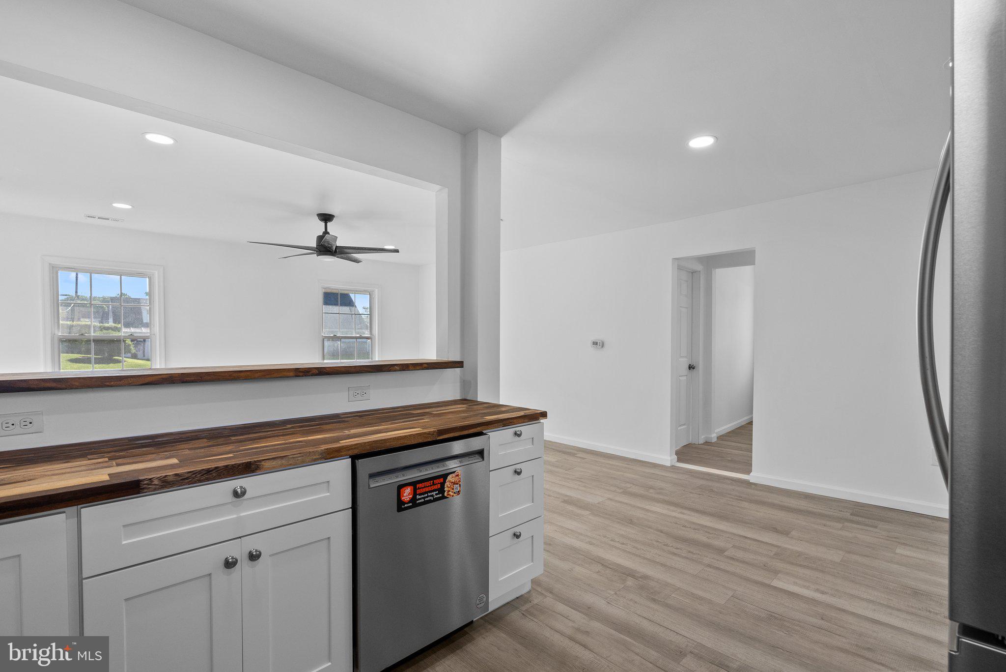 11 Honey Locust Road Levittown, PA 19056 - Photo 15 of 49 Gallery Image 15