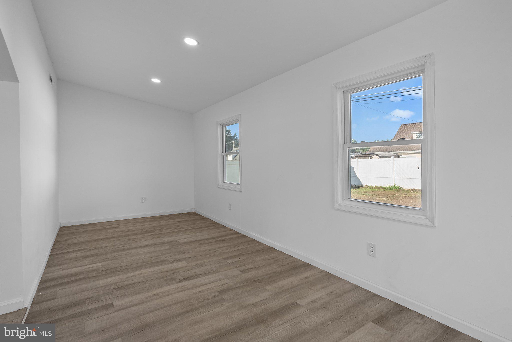 11 Honey Locust Road Levittown, PA 19056 - Photo 17 of 49 Gallery Image 17