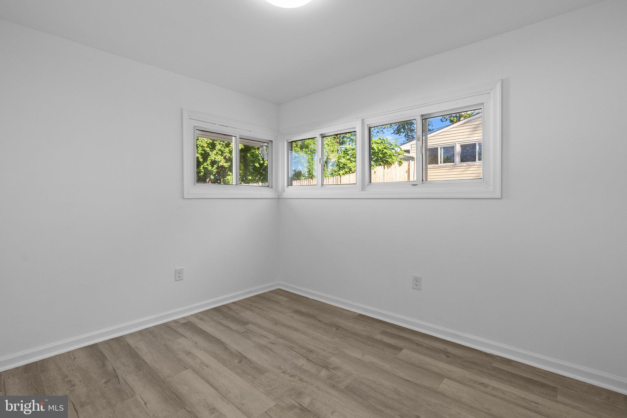 11 Honey Locust Road Levittown, PA 19056 - Photo 23 of 49 Gallery Image 23