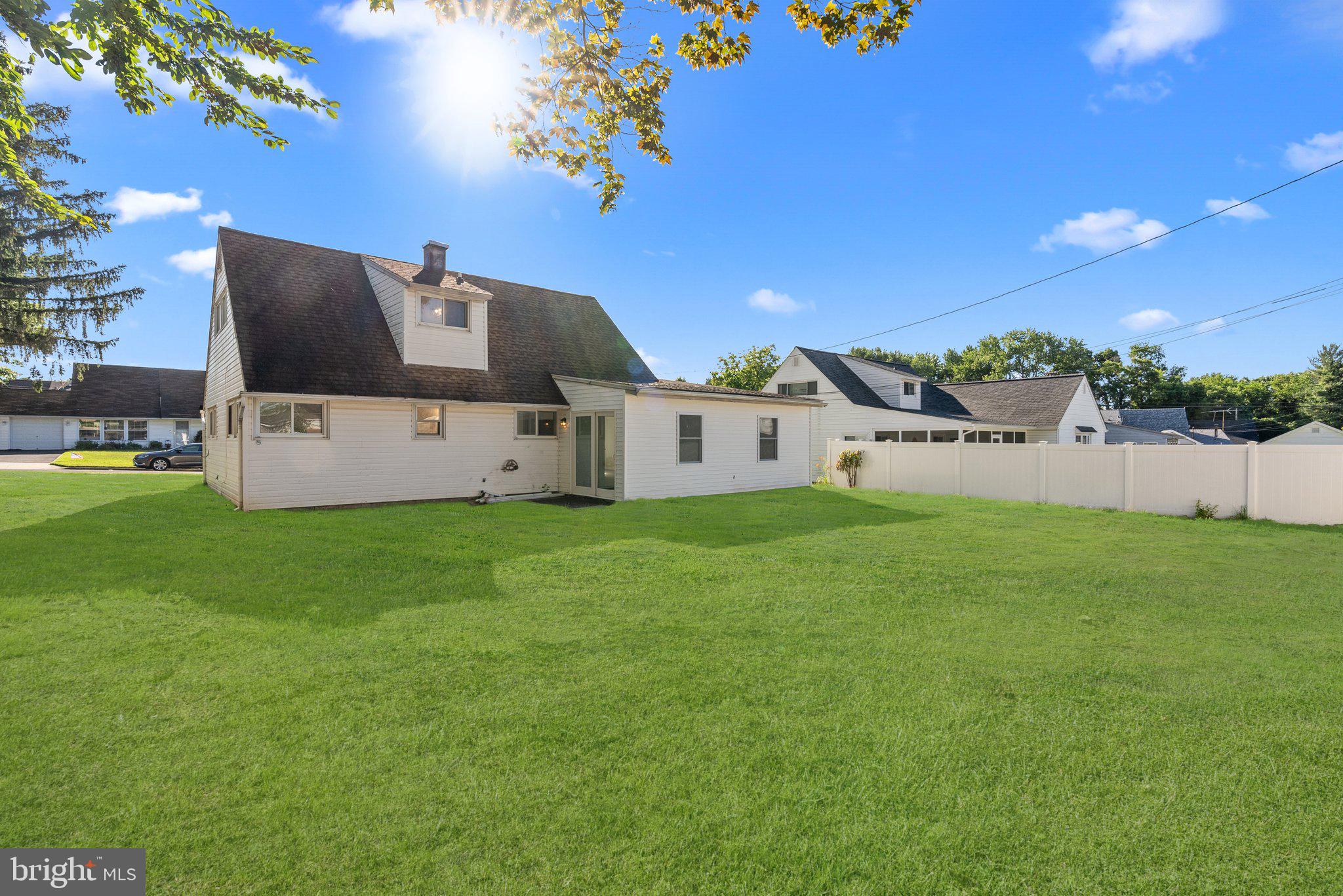 11 Honey Locust Road Levittown, PA 19056 - Photo 43 of 49 Gallery Image 43
