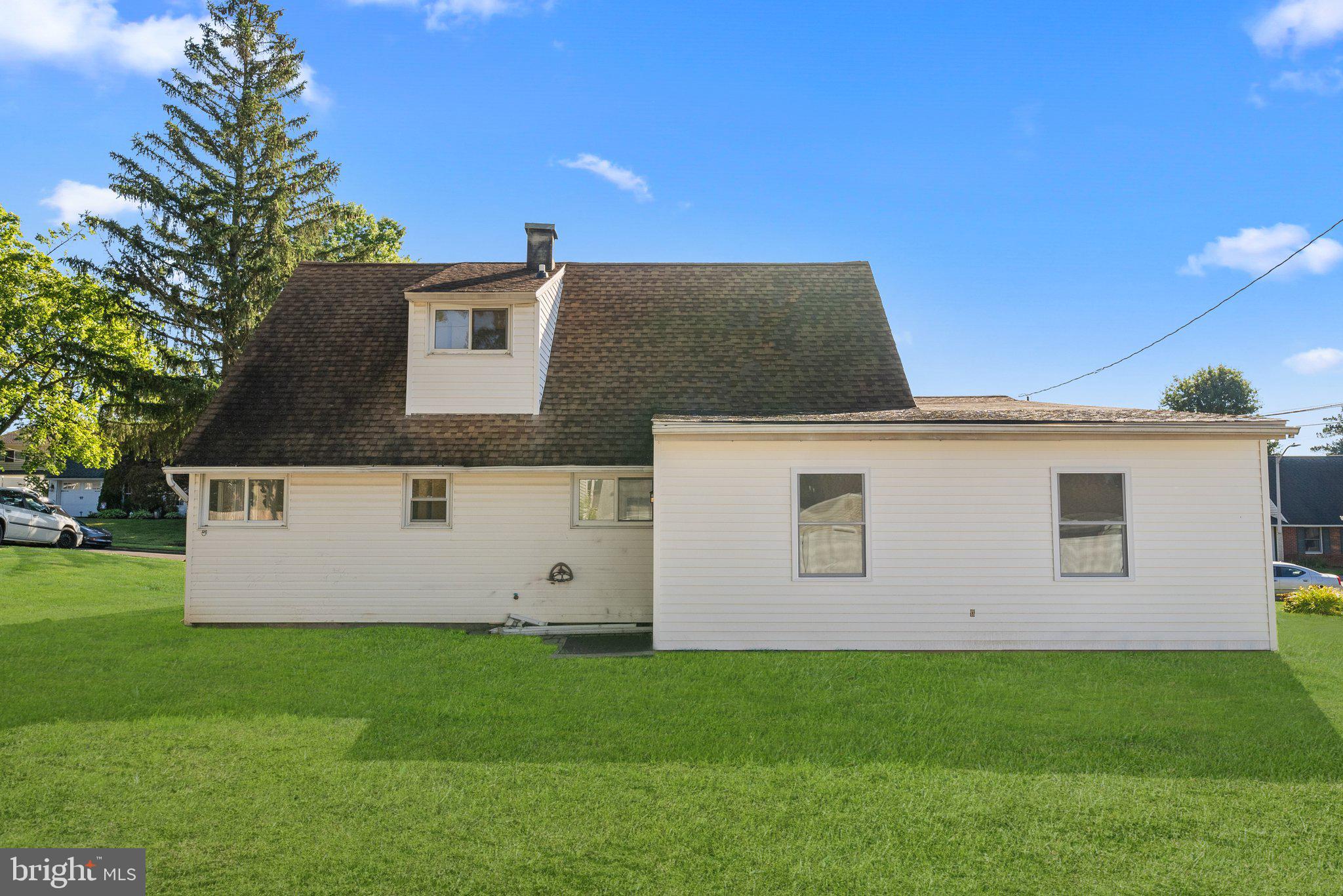 11 Honey Locust Road Levittown, PA 19056 - Photo 44 of 49 Gallery Image 44