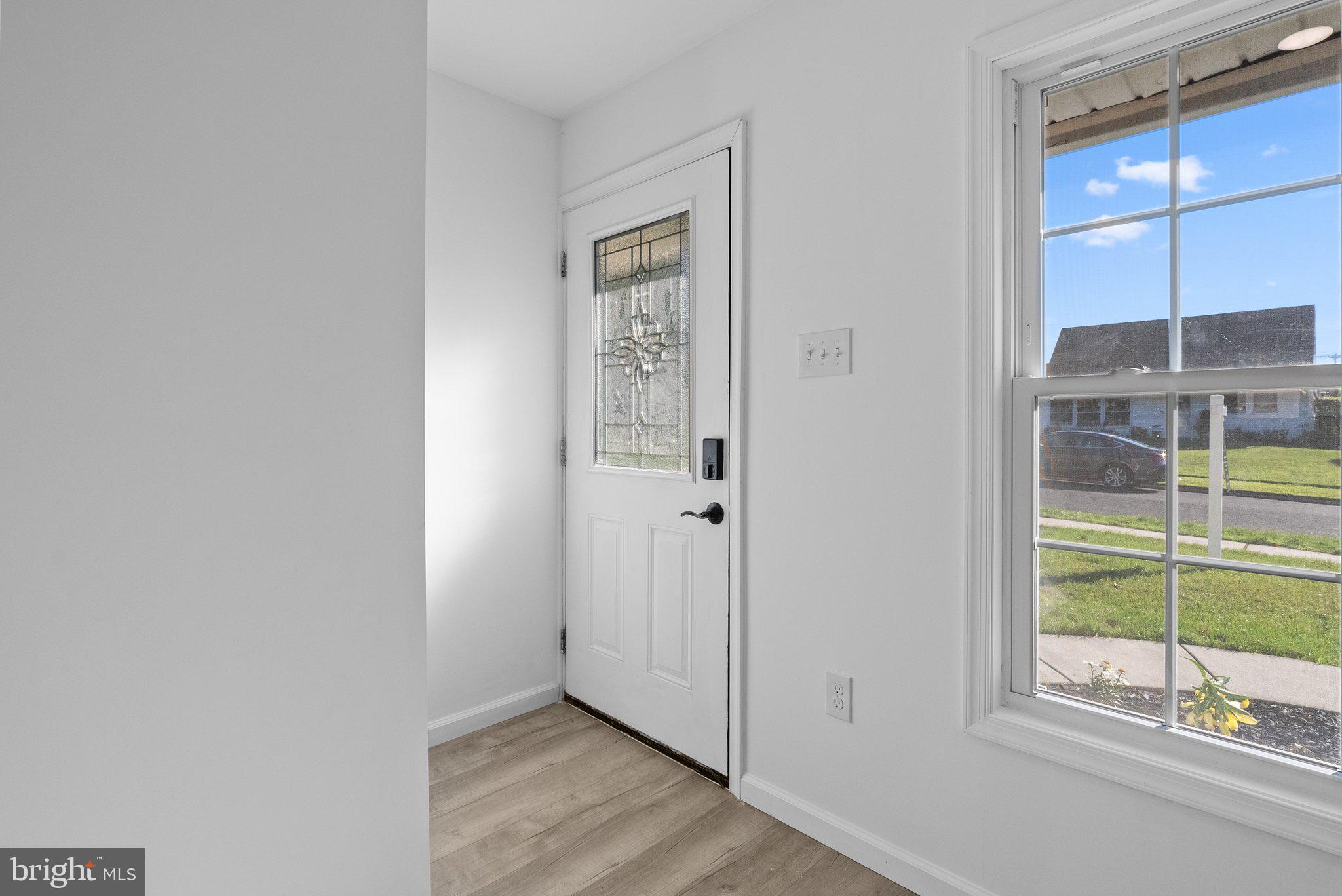 11 Honey Locust Road Levittown, PA 19056 - Photo 5 of 49 Gallery Image 5