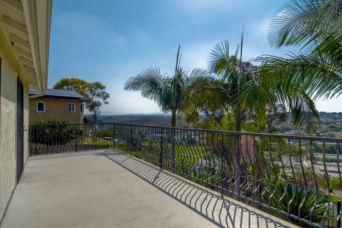 426 Mainsail Road Oceanside, CA 92054 - Photo 12 of 25 Gallery Image 12
