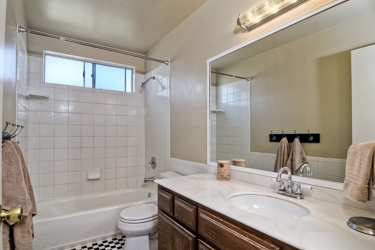 426 Mainsail Road Oceanside, CA 92054 - Photo 20 of 25 Gallery Image 20