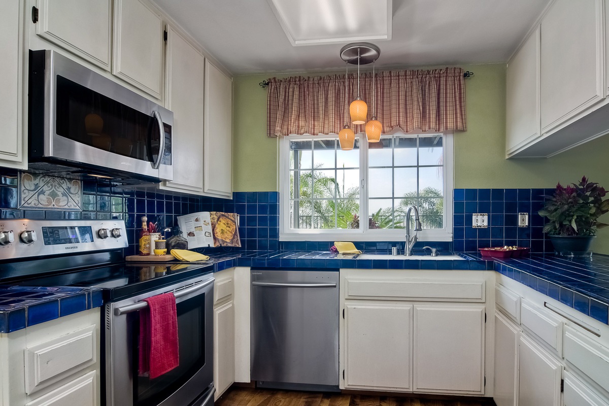 426 Mainsail Road Oceanside, CA 92054 - Photo 3 of 25 Gallery Image 3