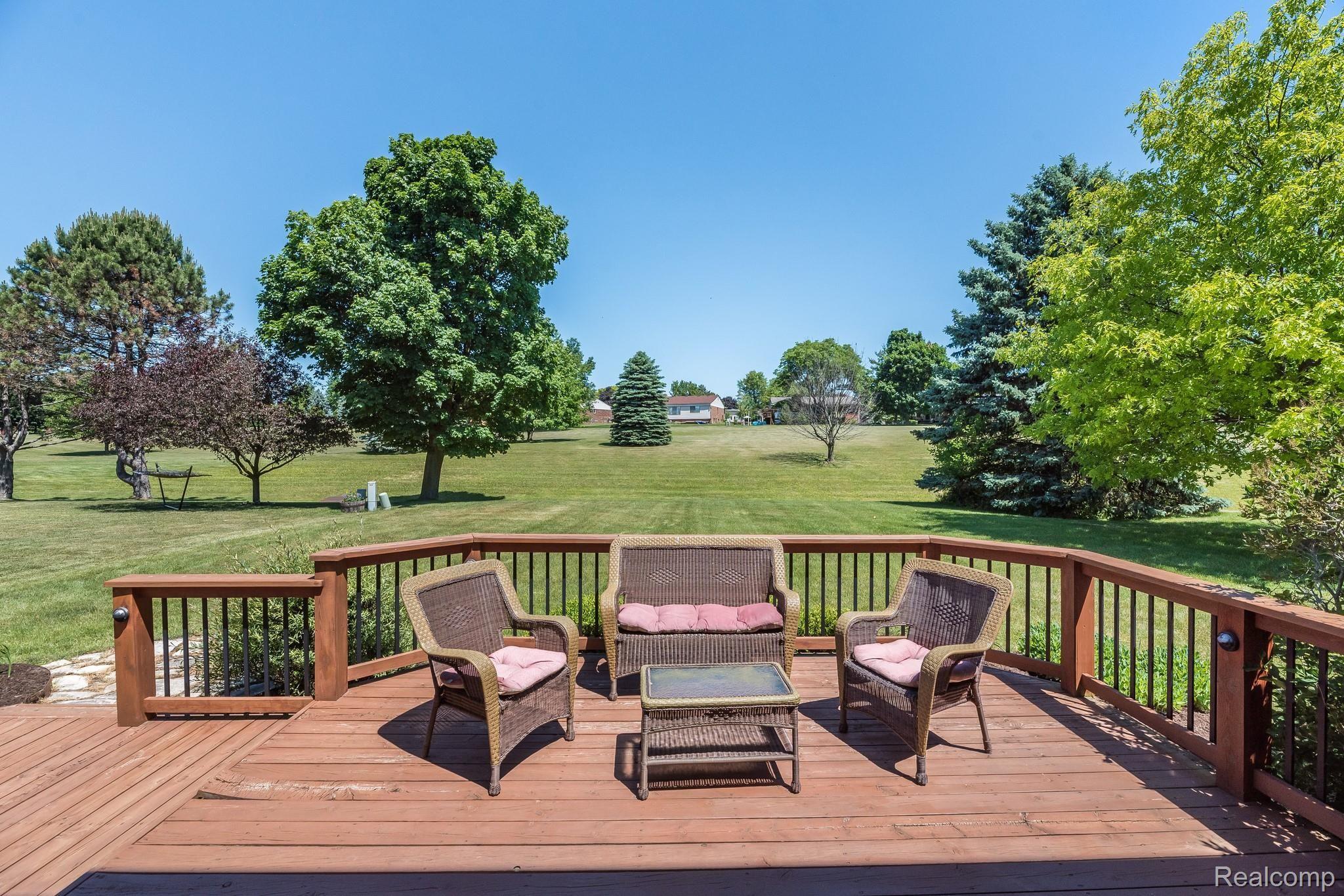 2373 Norton Road Rochester, MI 48307 - Photo 34 of 36 30.jpg