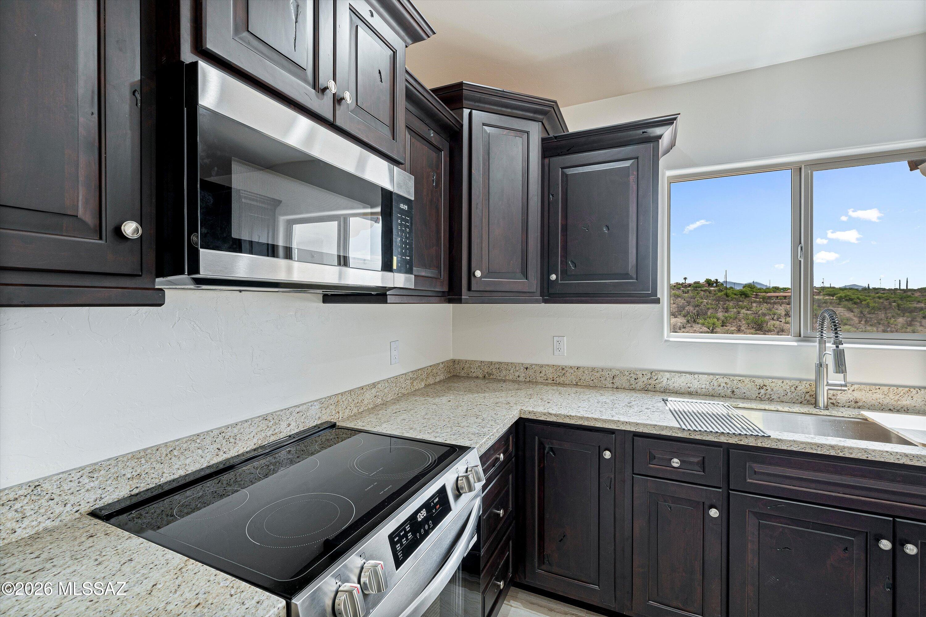 225 Calle Ranuculo Rio Rico, AZ 85648 - Photo 12 of 34