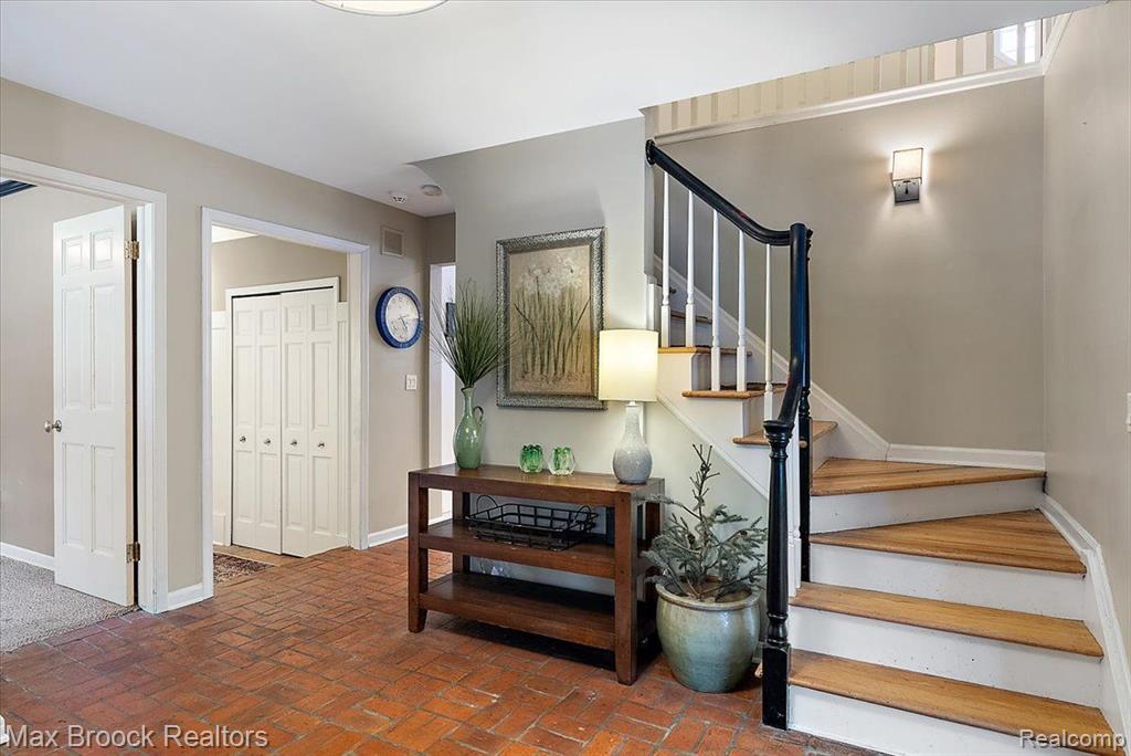 2085 Quarton Road Bloomfield Hills, MI 48301 - Photo 5 of 55