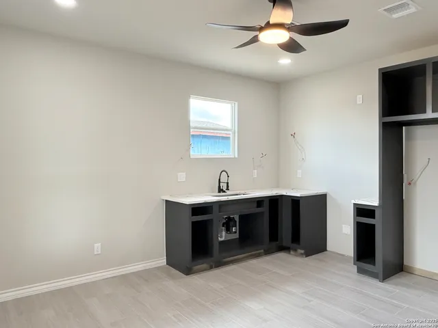 $1,100 | 3274 Interstate 35, Unit 2, Natalia, TX 78059