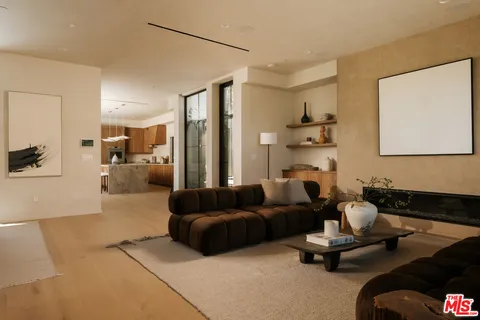 $4,495,000 | 923 Milwood Avenue, Venice, CA 90291