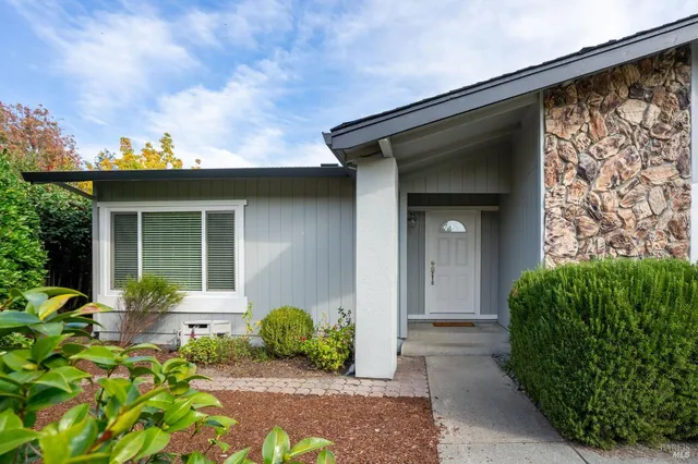 $3,400 | 4248 Leafwood Circle East, Santa Rosa, CA 95405