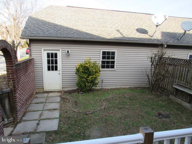 2518 Five Shillings Road Frederick, MD 21701 - Photo 4 of 28 Fenced Rear yard and access to Det .2 Car Garage.