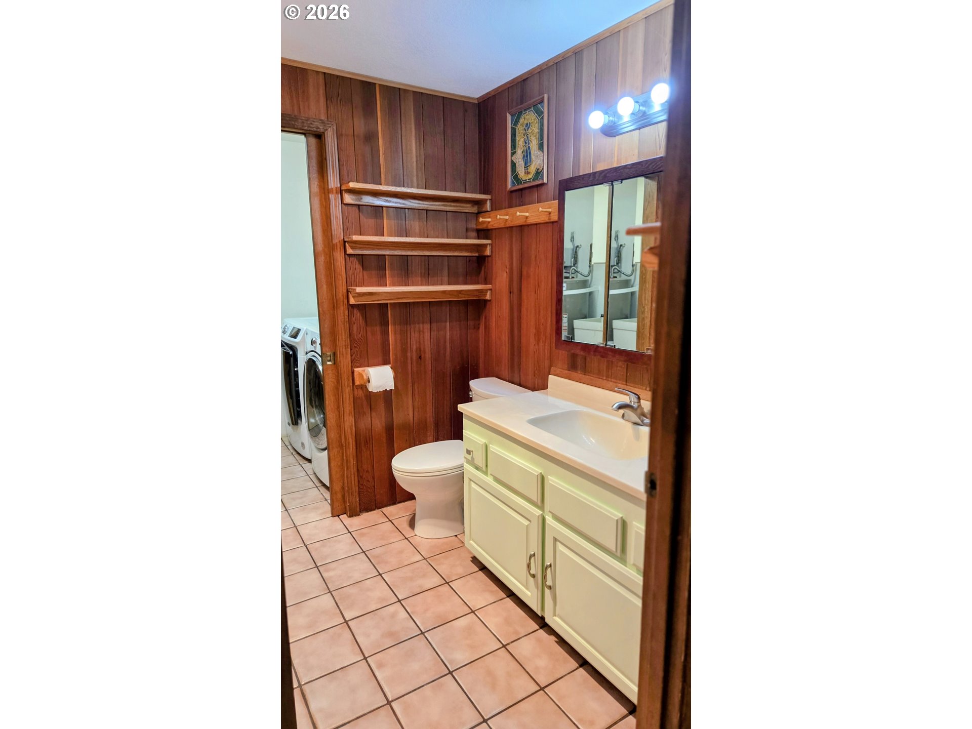 94474 Riley Creek Way Gold Beach, OR 97444 - Photo 19 of 42 Bathroom