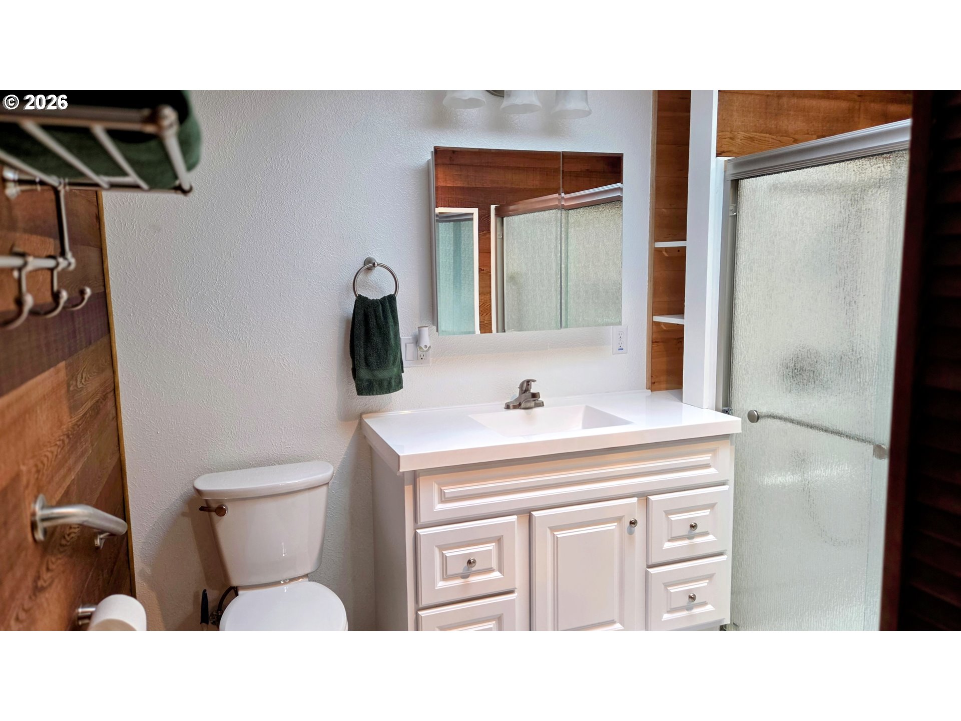 94474 Riley Creek Way Gold Beach, OR 97444 - Photo 29 of 42 Bathroom