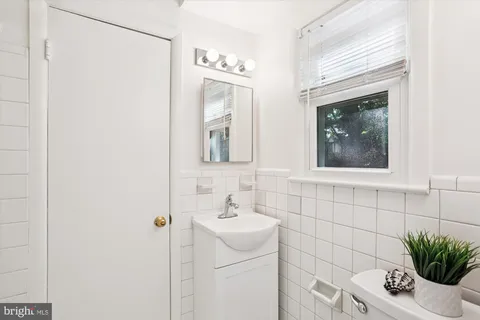 $899,000 | 3504 Glenmoor Drive, Chevy Chase, MD 20815