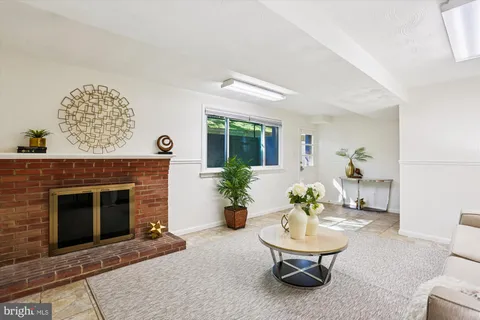 $899,000 | 3504 Glenmoor Drive, Chevy Chase, MD 20815