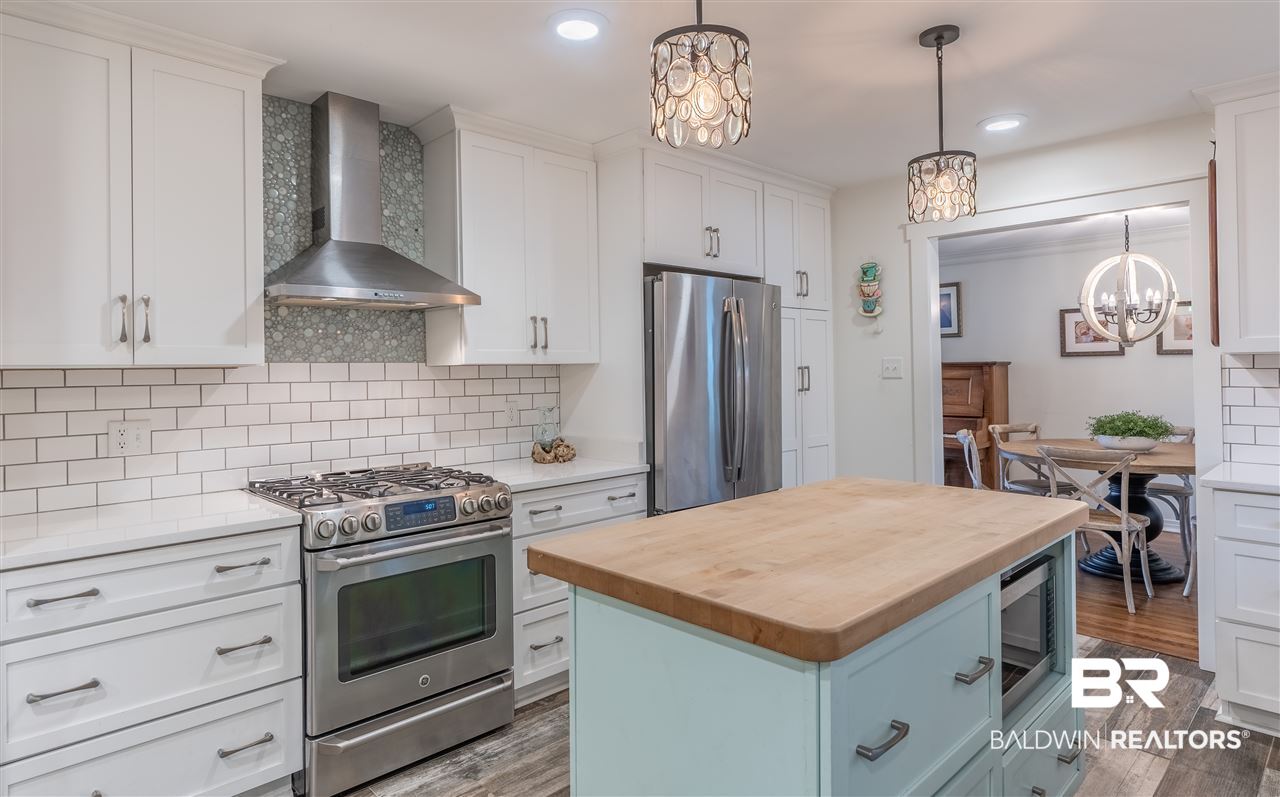 455 Liberty Street Fairhope, AL 36532 - Photo 9 of 40