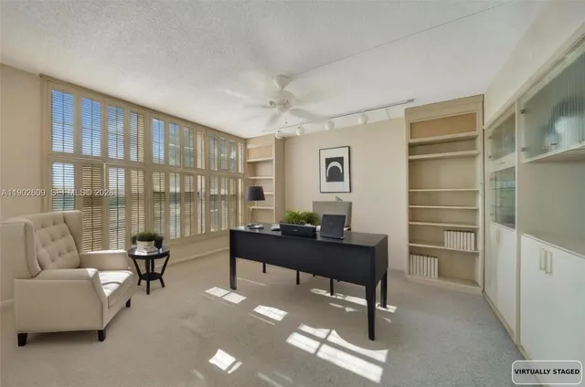 $294,999 | 3980 Oaks Clubhouse Drive, Unit 409, Pompano Beach, FL 33069