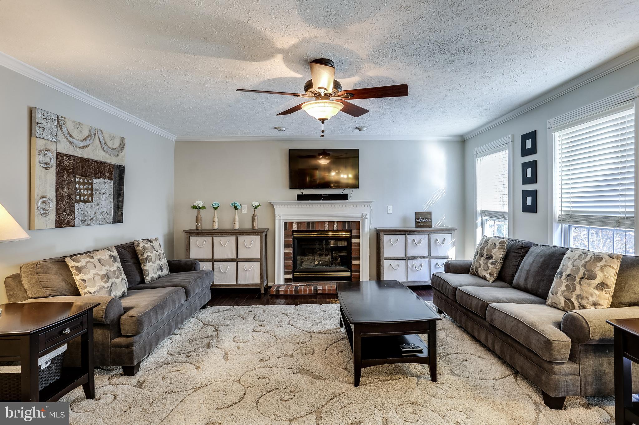 1431 Bretton View Road Annapolis, MD 21409 - Photo 6 of 30 Family Room with gas fireplace