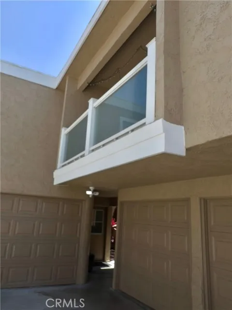 209 13th Street, Unit D Huntington Beach, CA 92648 - Photo 25 of 34 a view of an entryway