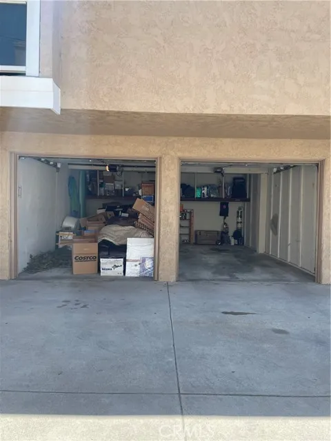 209 13th Street, Unit D Huntington Beach, CA 92648 - Photo 29 of 34 a living room with furniture