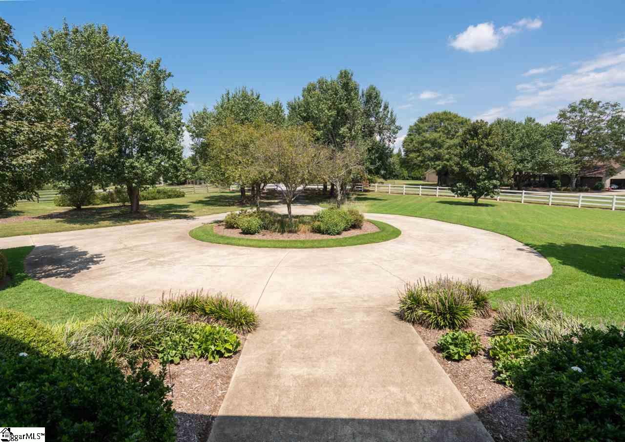 106 High Plains Road Simpsonville, SC 29681 - Photo 5 of 36 Gallery Image 5